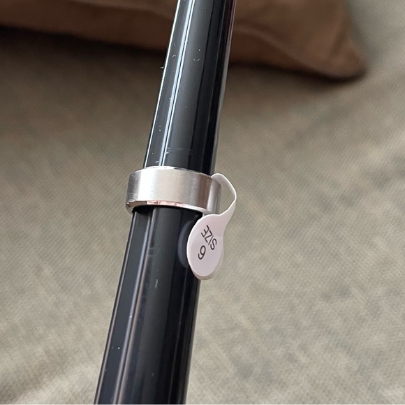 NWT Superman Fashion Ring Jewelry Silver Unisex Size US 6, 7, 11 - Picture 6 of 11